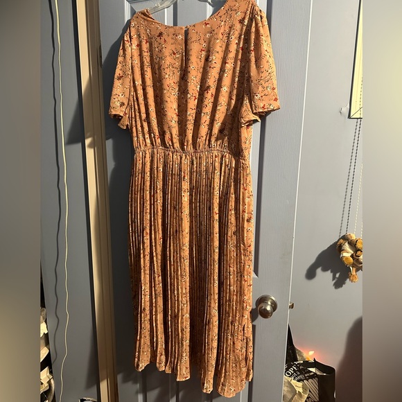 Floral dress - Picture 5 of 8